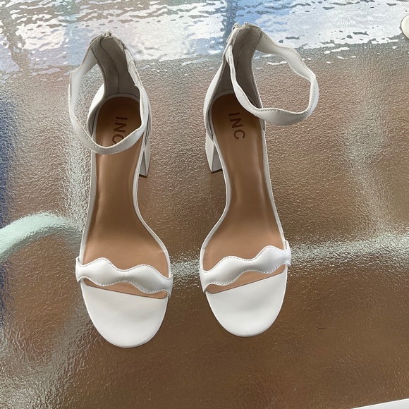 Sandals by I.N.C. White with Ankle strap NWT Size 11M - Picture 1 of 4